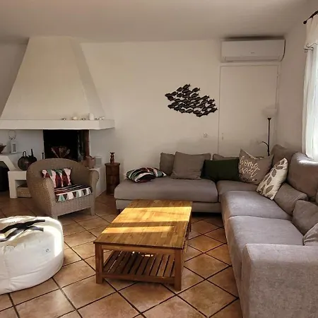 Villa Corinthe - 4 Etoiles 160m2, Climatisee, Piscine, Parking